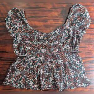 Torrid Size 1 Multicolor Floral Blouse With Side Cut Outs